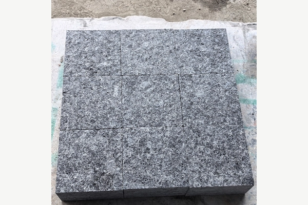 Angola Black Granite granite cube stone slab during calibration and sizing quality control