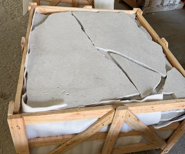 Crazy Paving Travertine Floor Tile crated travertine pieces shown in a supplied packing reference image