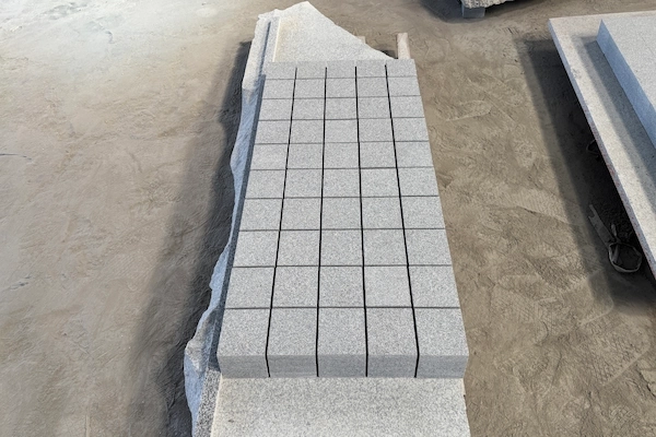 G633 Granite granite cube stone slab prepared for dry lay and export quality control