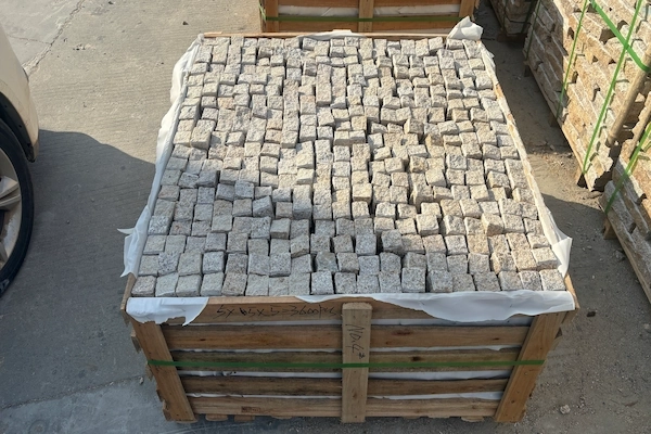G682 Granite granite cube stone slab prepared for dry lay and export quality control