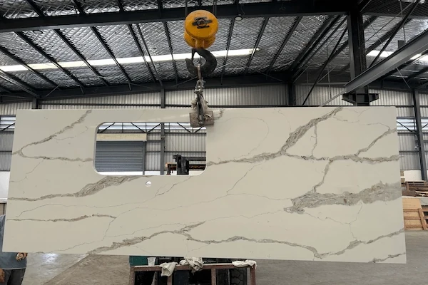White Calacatta Quartz Kitchen Top countertop components arranged for dimensional and cut-out review in a supplied production image