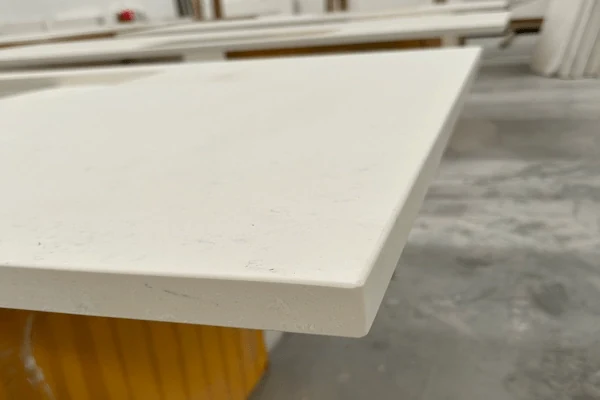 White Quartz Kitchen Top countertop components arranged for dimensional and cut-out review in a supplied production image
